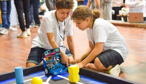 Robotics Competition.jpg__PID:4815f440-3f89-4797-b4c0-bd6d28a5eed8